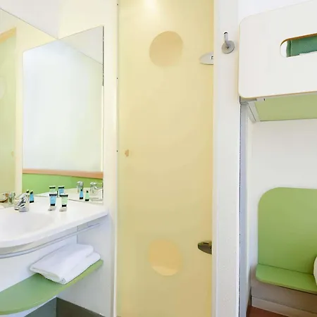 Guest house Ibis Budget Bilbao 3*